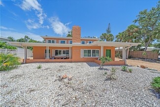 Siesta Key, FL Apartments - 4859 Commonwealth Dr