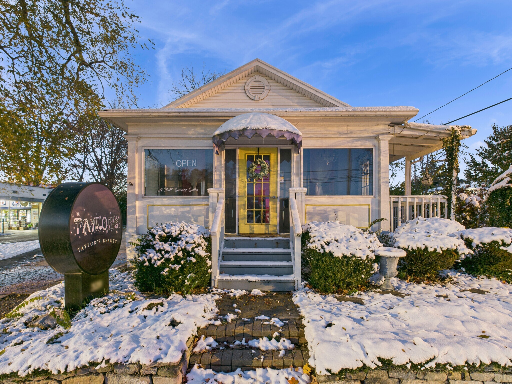 329 E Dayton Dr, Fairborn, OH for Sale