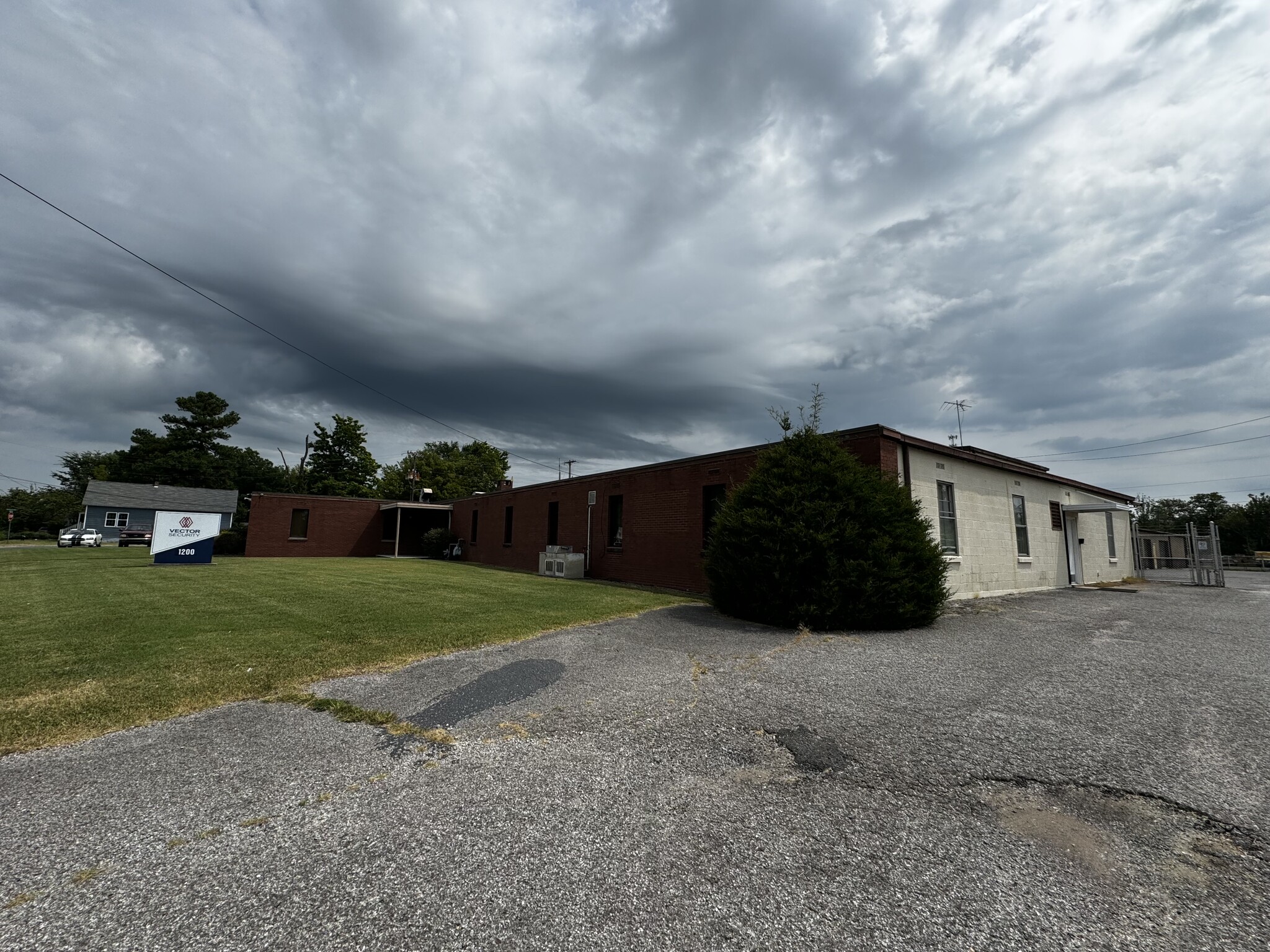 1200 Old Mayfield Rd, Paducah, KY for Rent