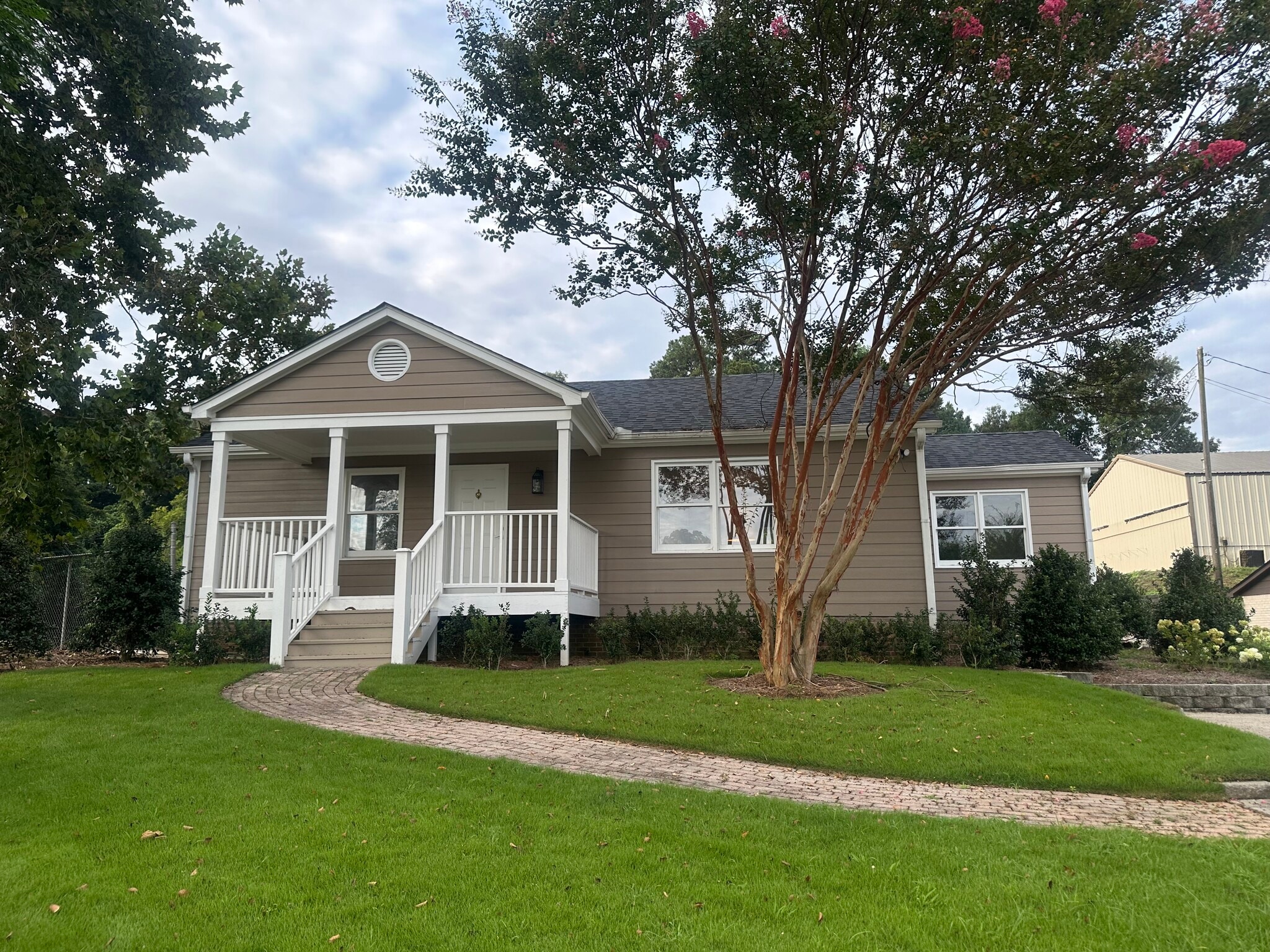 3205 Pipe Line Rd, Vestavia, AL for Rent