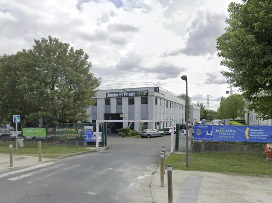 9 Chaussée Jules César, Osny, VDO for Sale