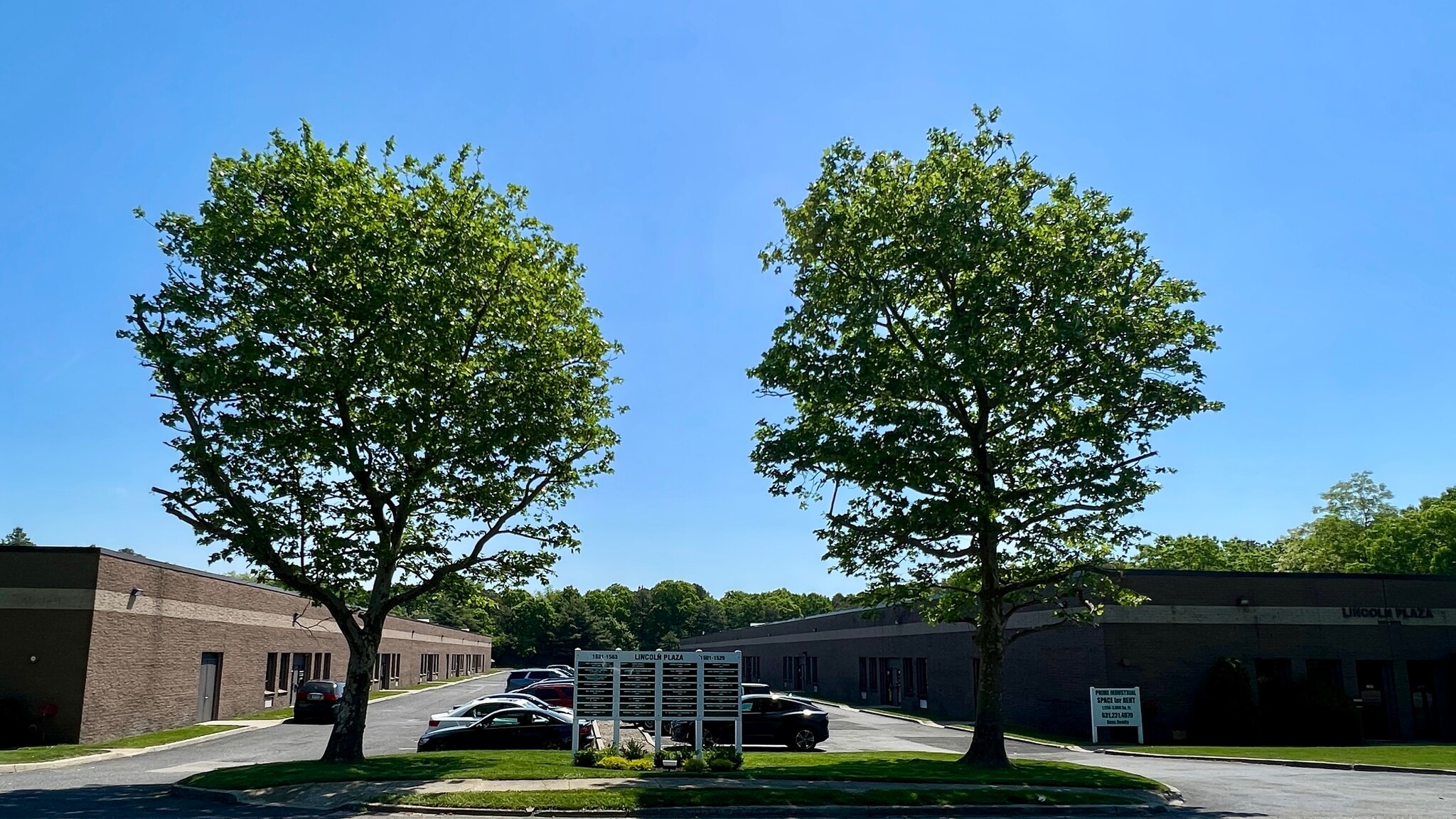 1515-1557 Lincoln Ave, Holbrook, NY for Rent