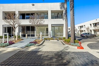 Costa Mesa, CA Flex - 711 W 17th St