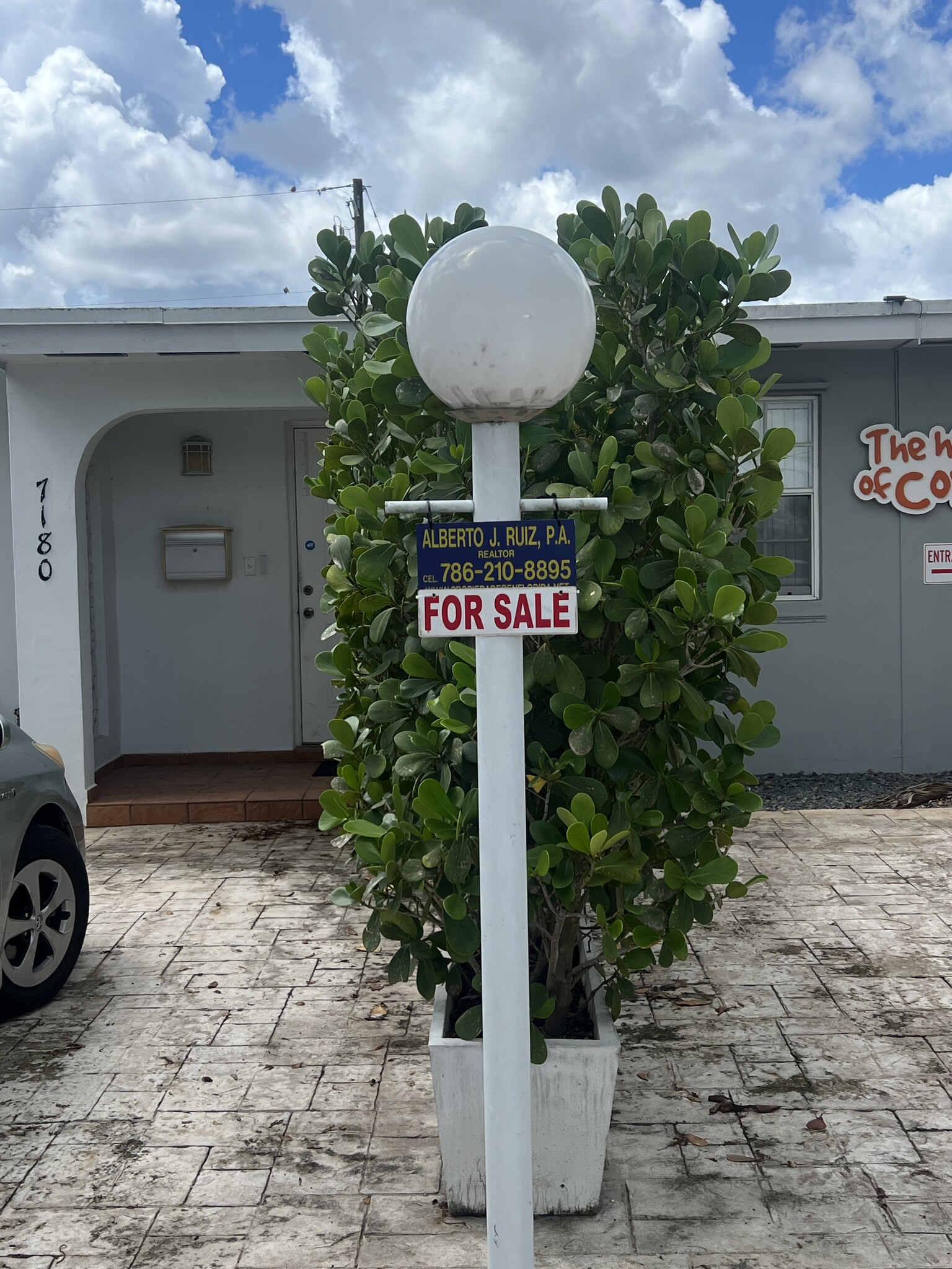 7180 SW 42nd Ter, Miami, FL for Sale