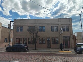 McCook, NE Specialty - 110 E C St