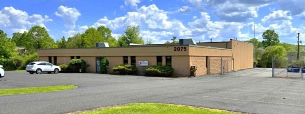 2075 Quaker Pointe Dr, Quakertown, PA for Sale