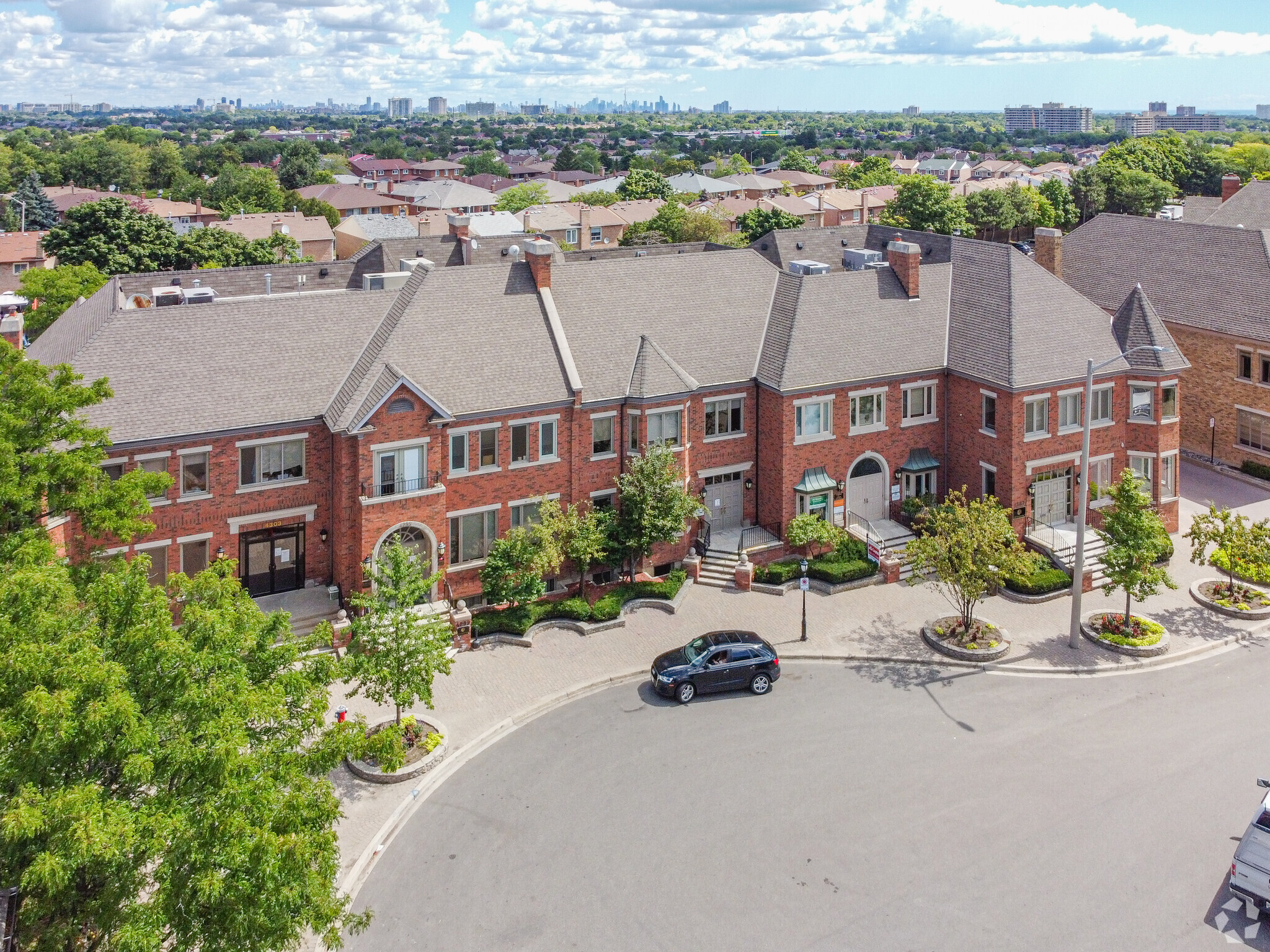 4299 Village Centre Ct, Mississauga, ON for Rent