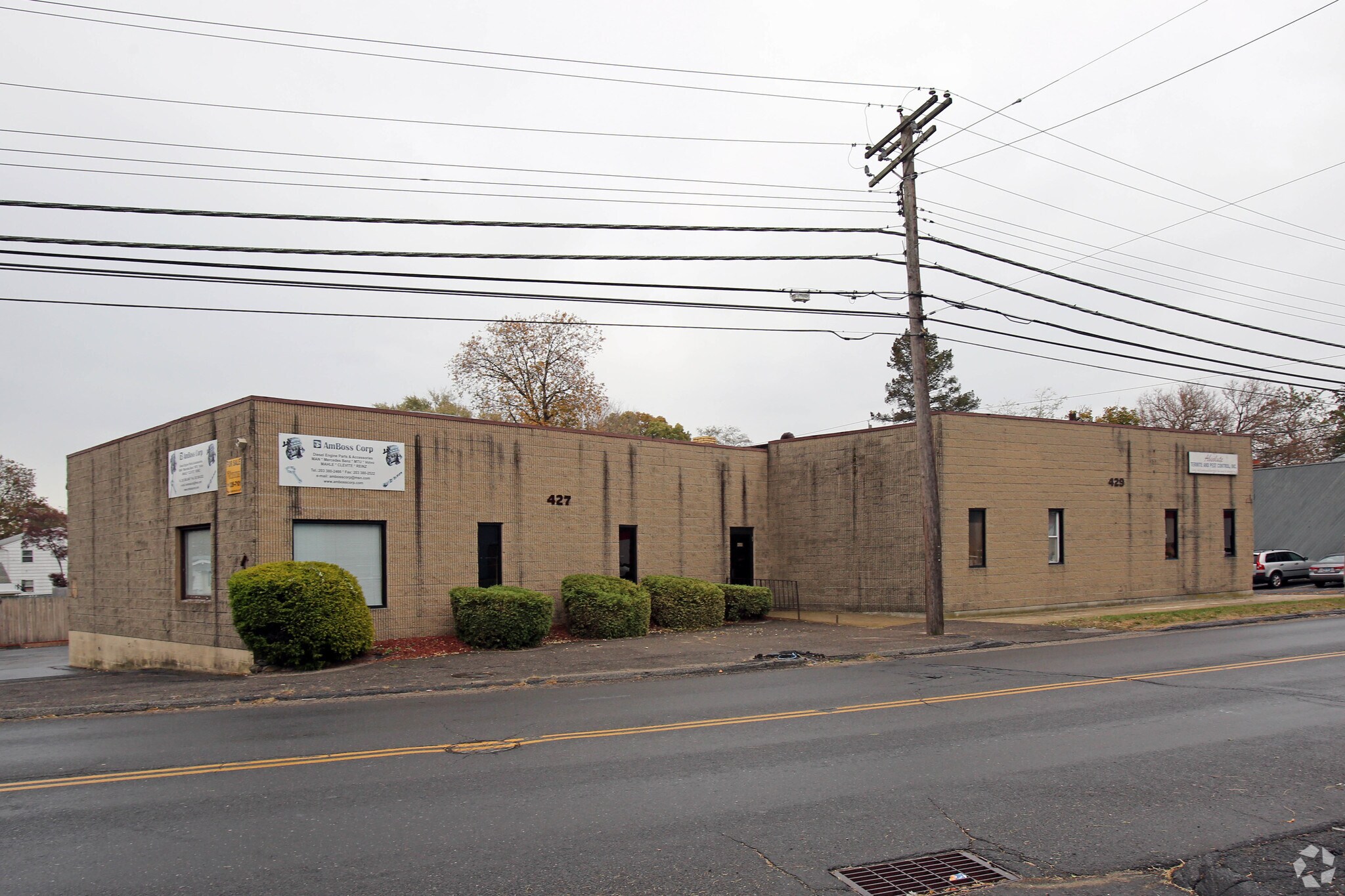 427429 Honeyspot Rd Stratford, CT 06615 Office Property for Lease on