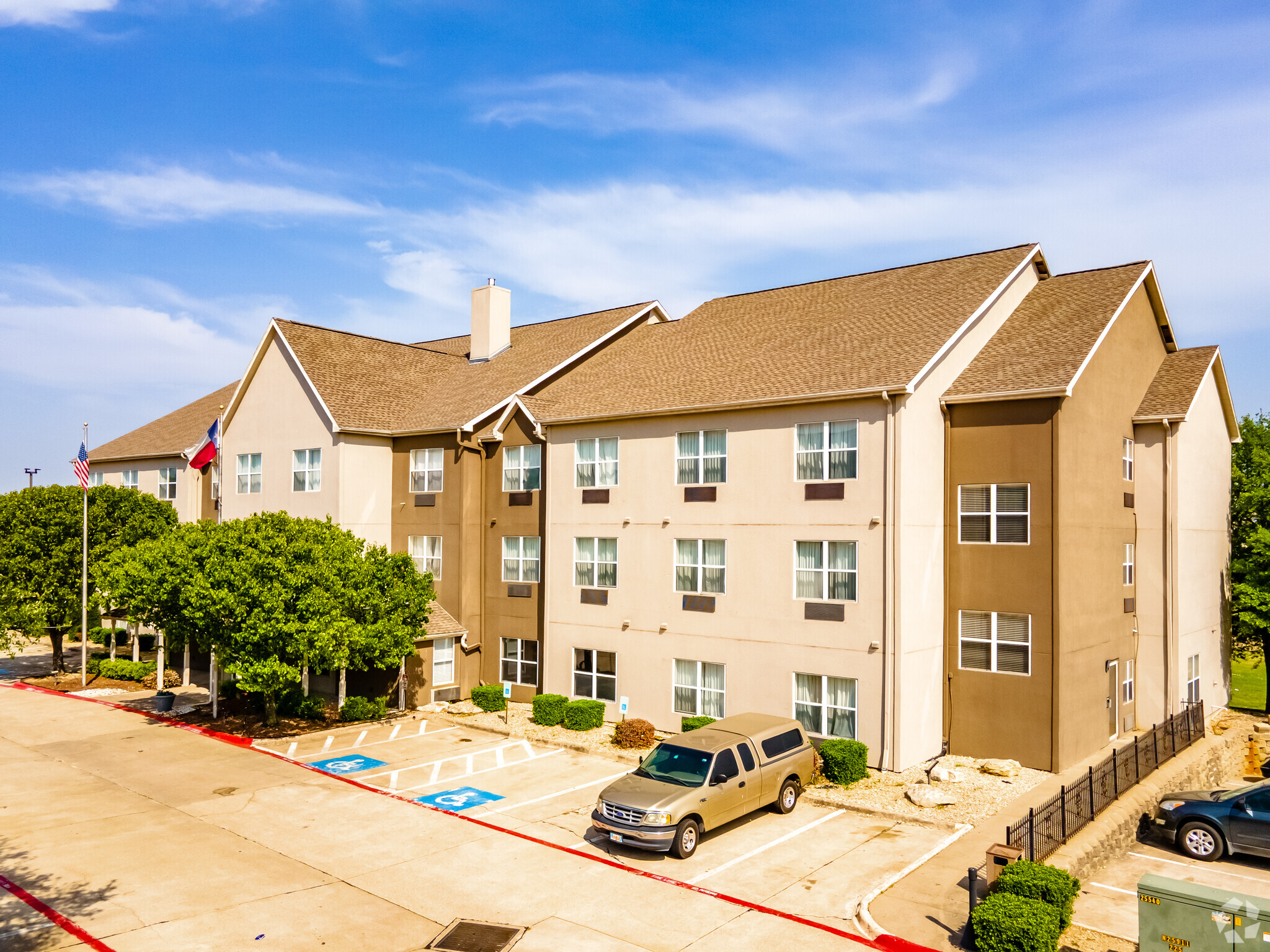 755B E Vista Ridge Mall Dr, Lewisville, TX for Sale