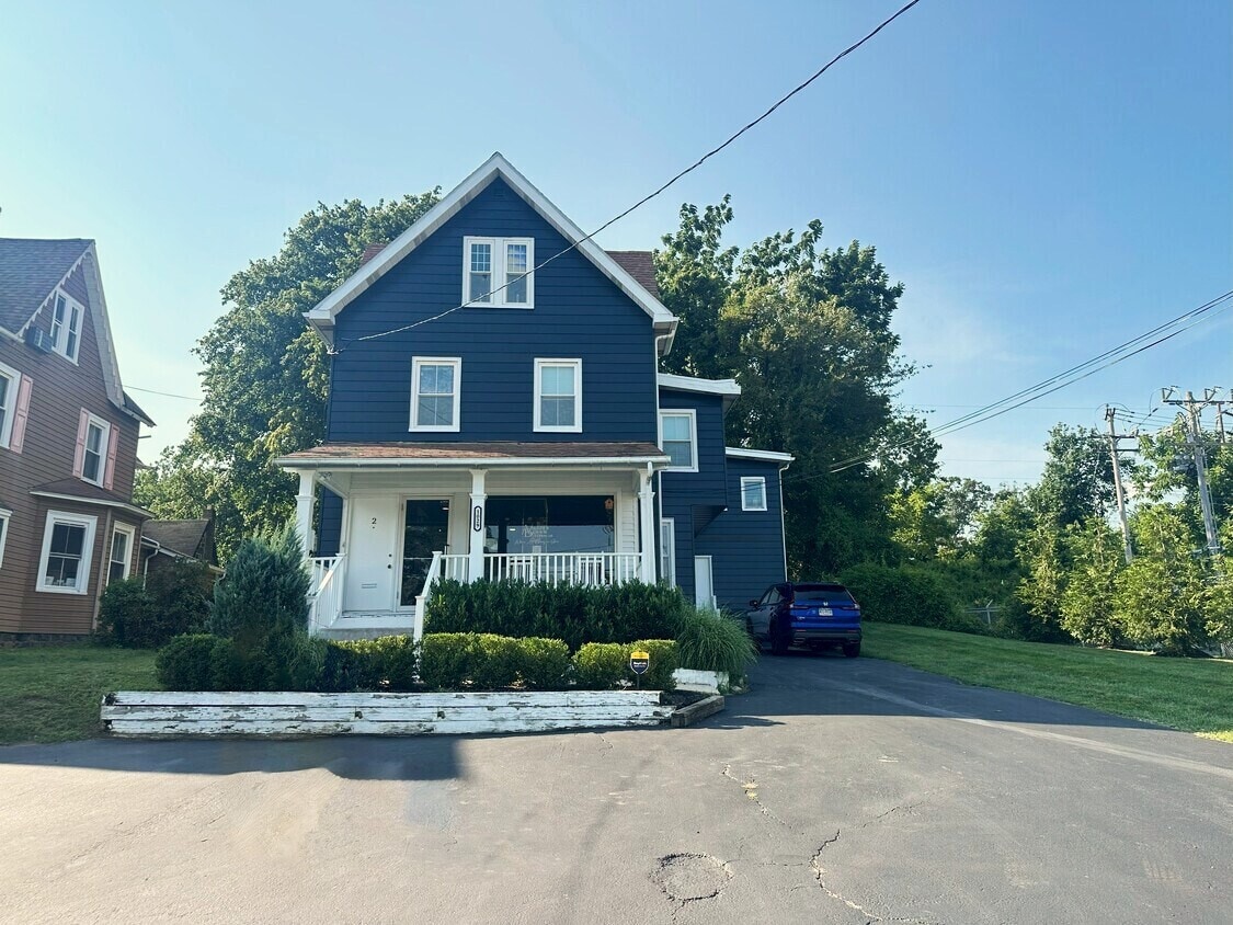 1029 Lancaster Ave, Berwyn, PA for Rent