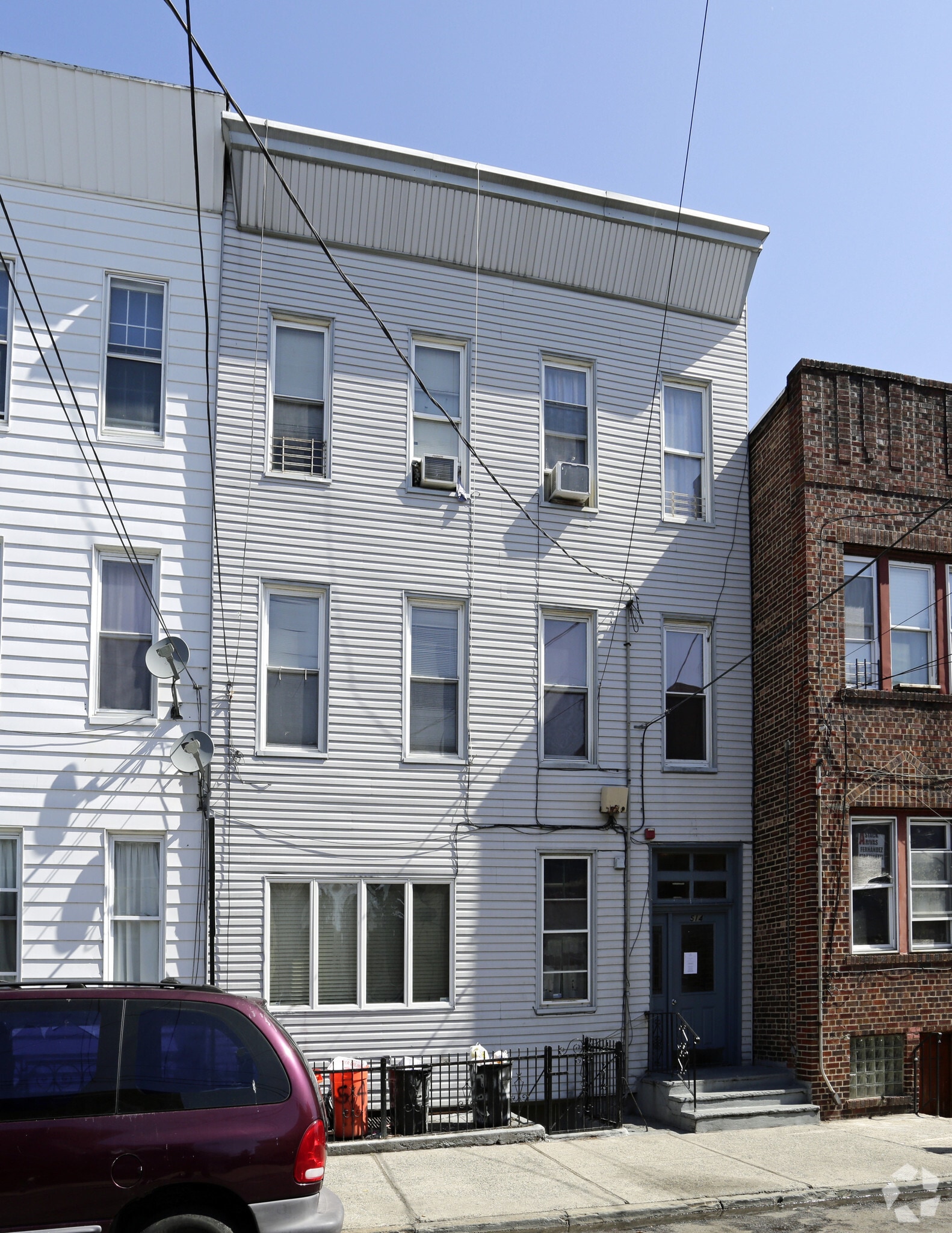 514 11th St, Union City, NJ for Sale