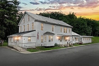 Spring Grove, PA Apartments - 862 Iron Ridge Rd