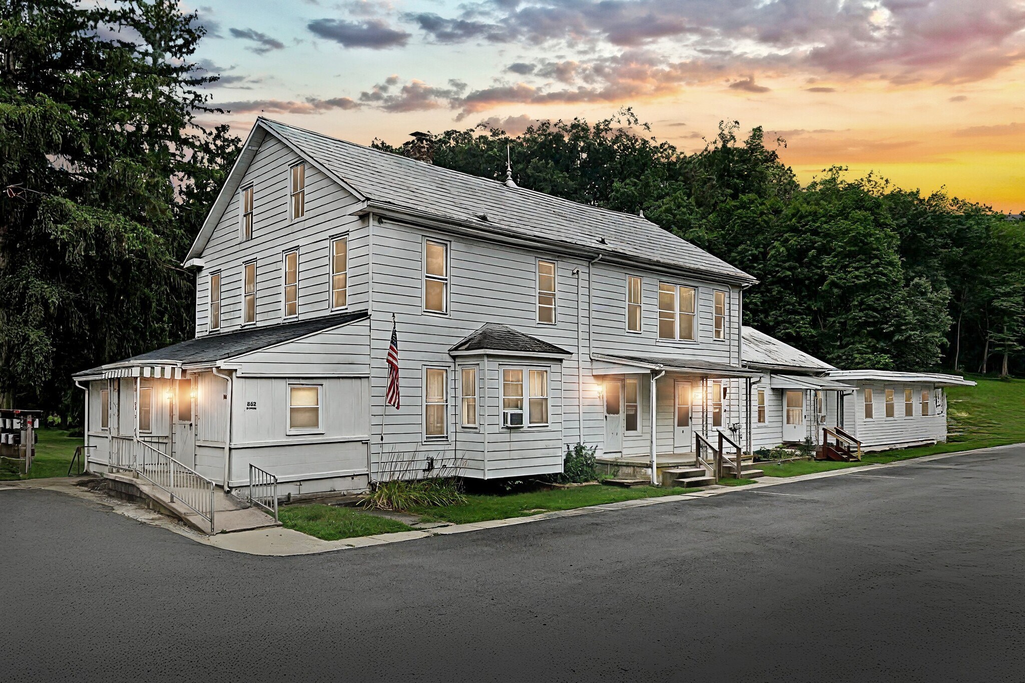 862 Iron Ridge Rd, Spring Grove, PA for Sale