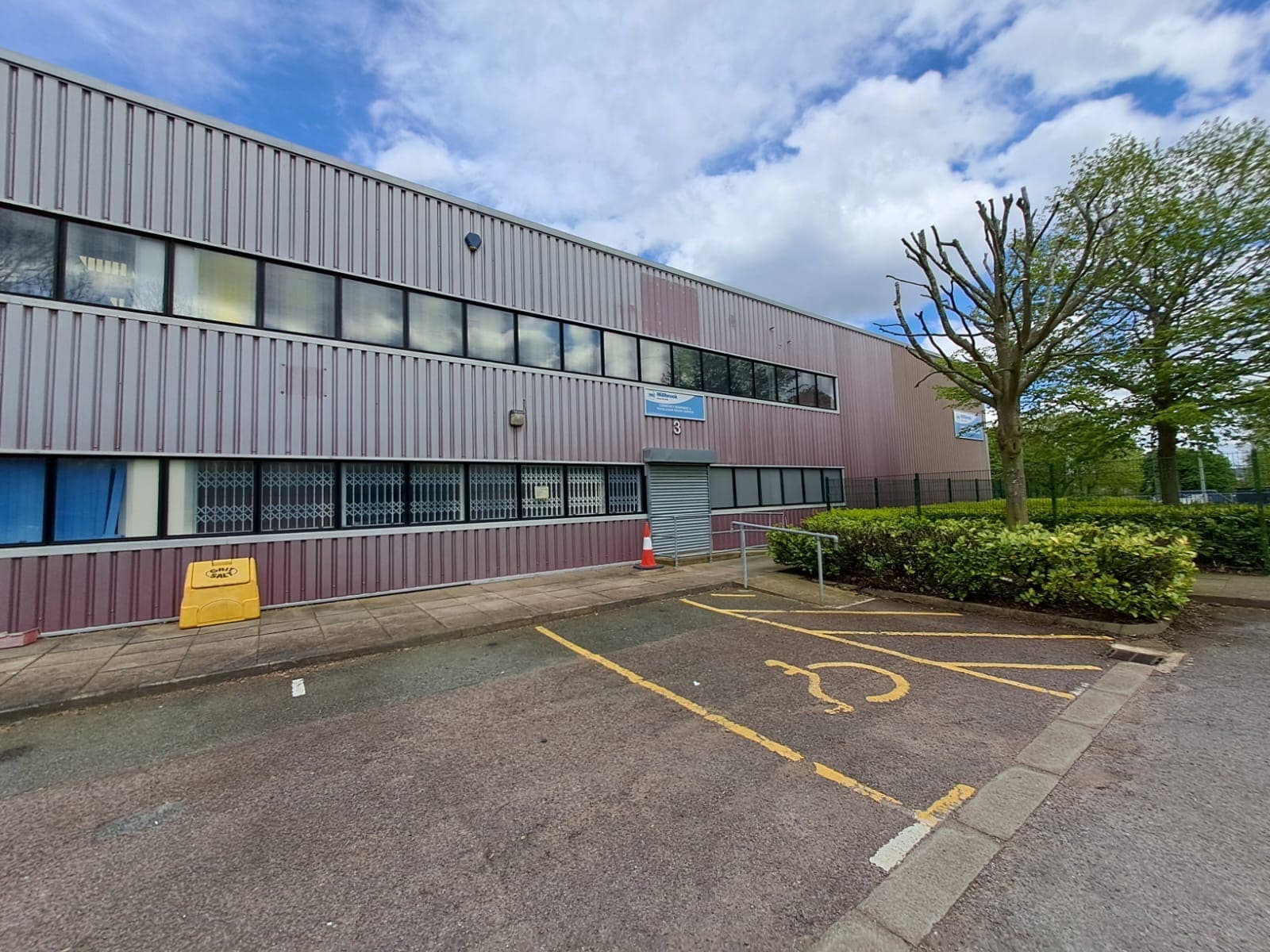 Denbigh Hall, Milton Keynes, BKM for Rent