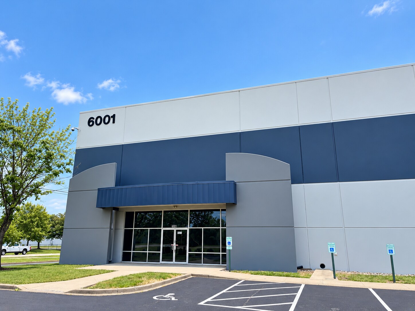 6001 National Tpke, Louisville, KY for Rent
