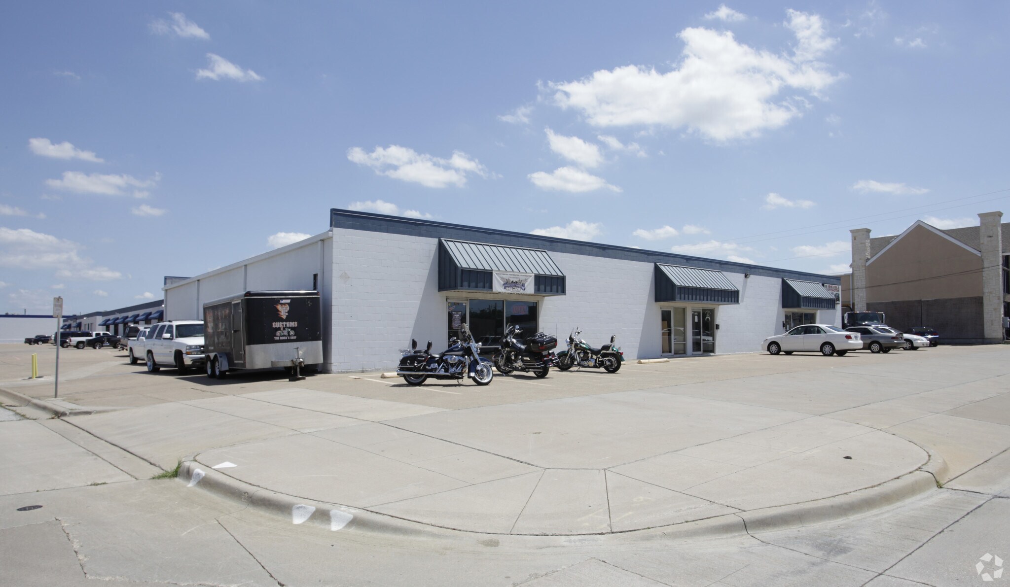 7723-7729 Maplewood Ave, North Richland Hills, TX for Rent