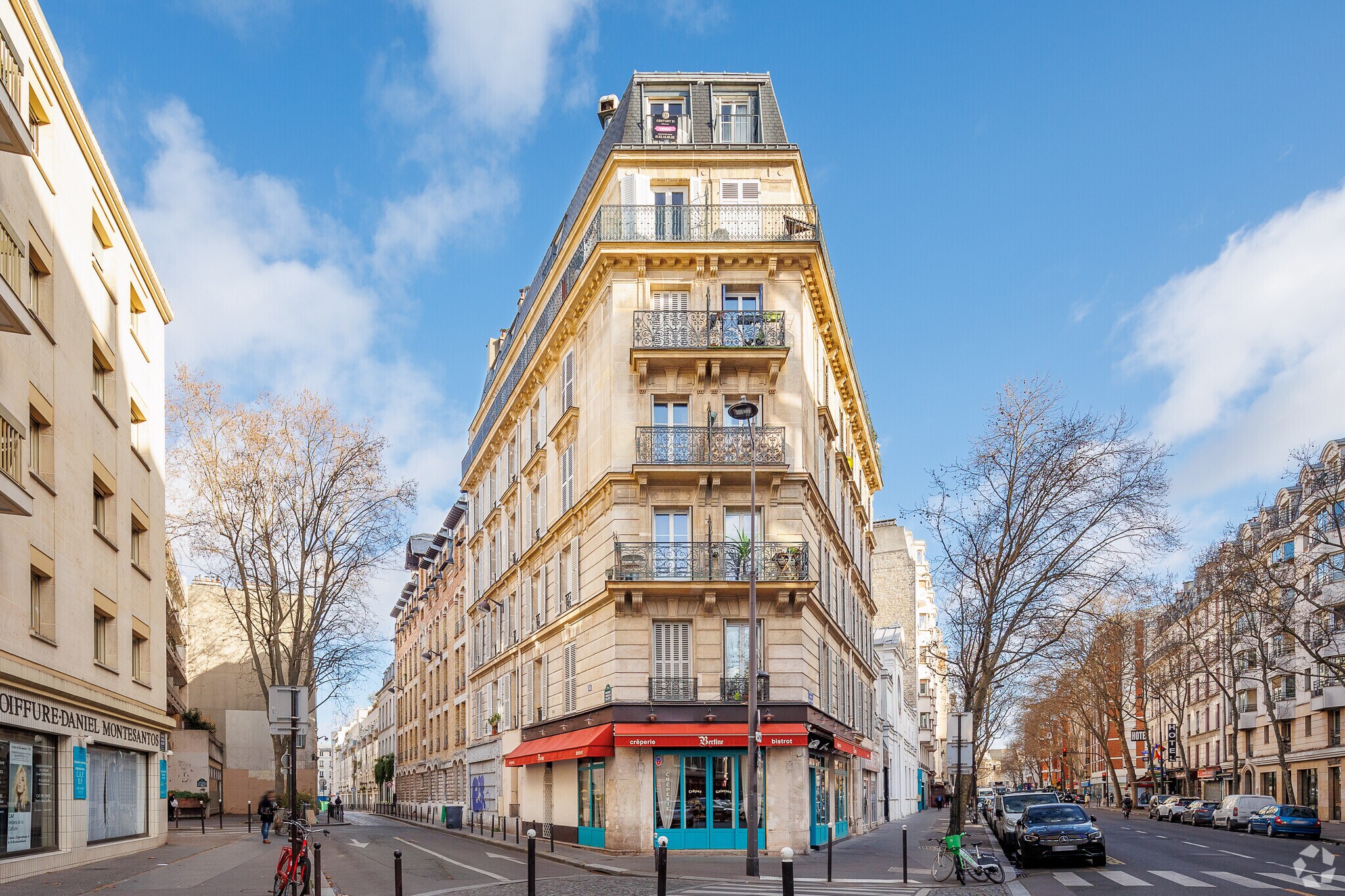 , Paris, PAR for Sale