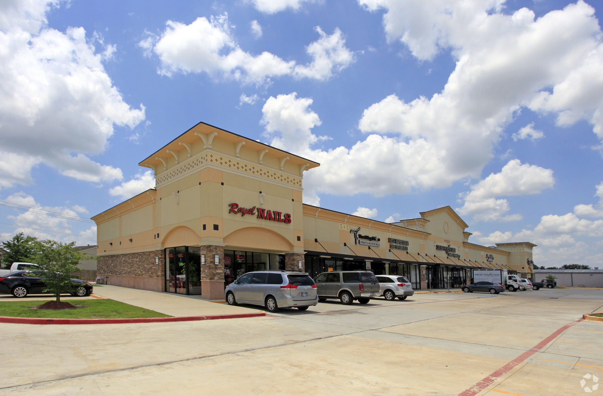 1130 Broadway St, Pearland, TX for Rent