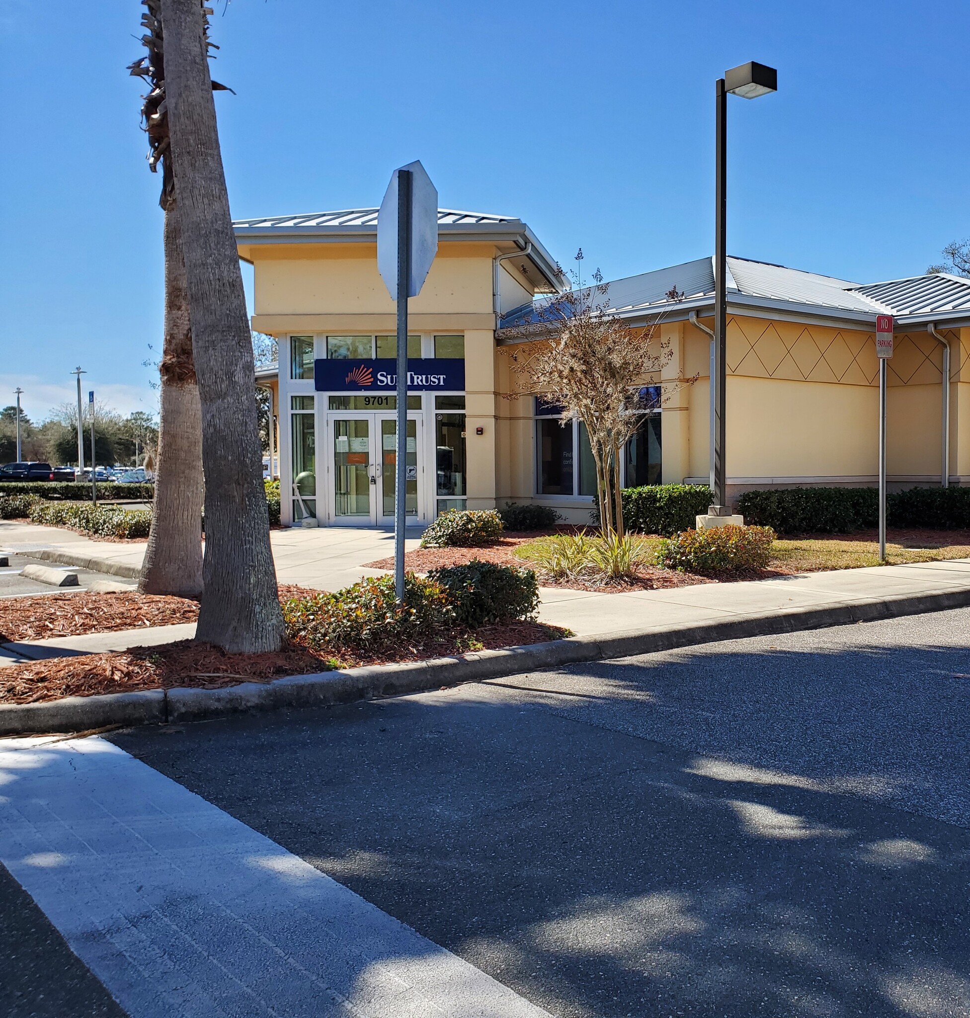 9701 Commercial Way, Weeki Wachee, FL for Rent