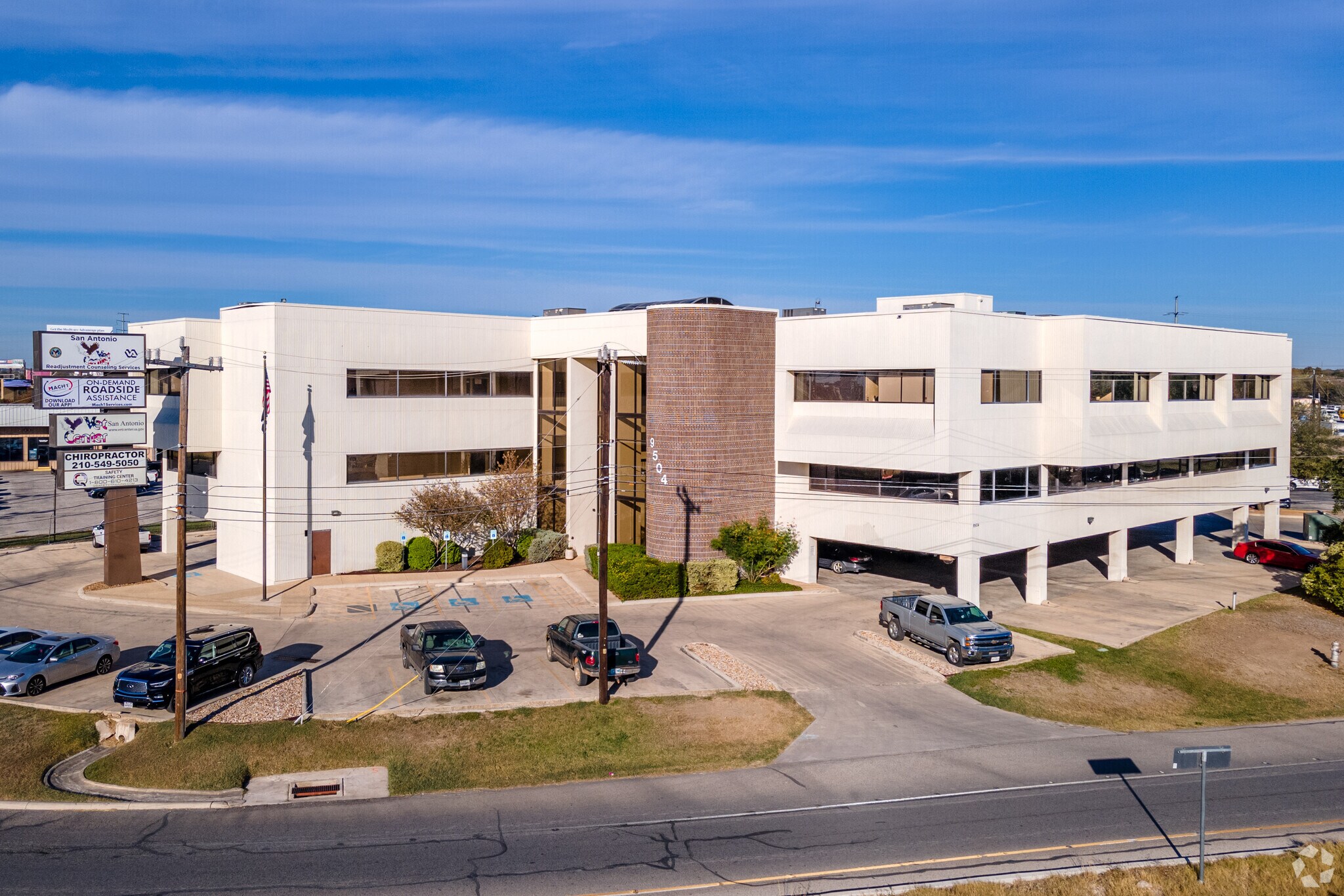 9504 N IH-35, San Antonio, TX for Rent