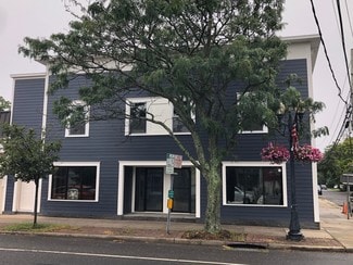 East Islip, NY Storefront Retail/Residential - 87-89 W Main St