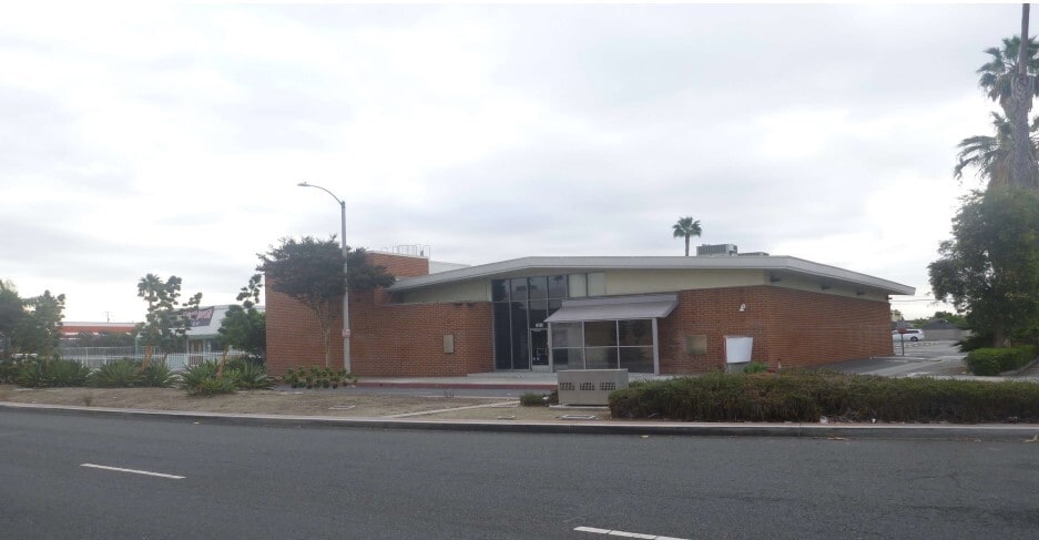 10010 Paramount Blvd, Downey, CA for Rent