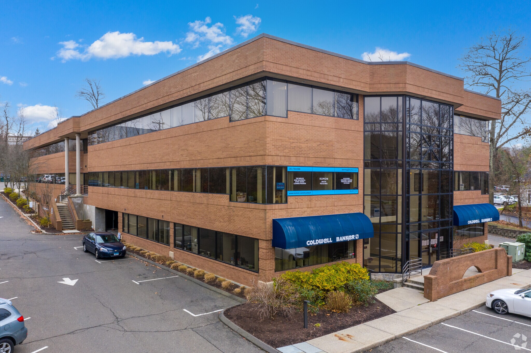 2 Corporate Dr, Trumbull, CT for Rent