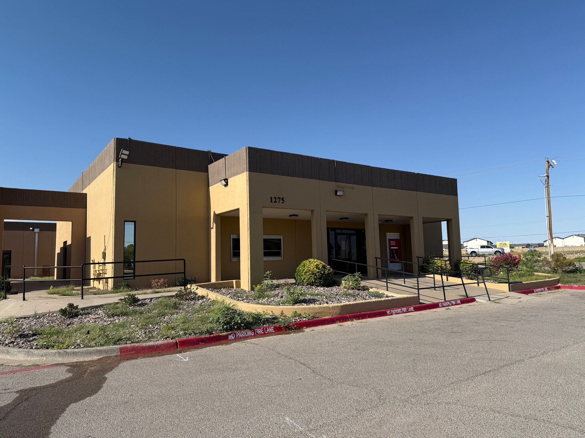 1275 Country Club Rd, Santa Teresa, NM for Rent