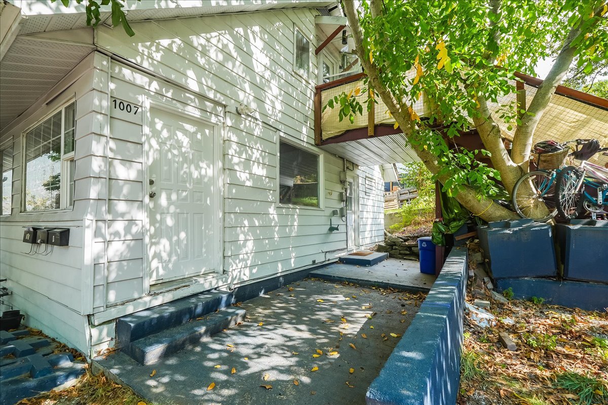 1007 Gordon St, Nelson, BC for Sale