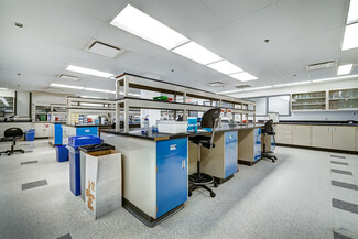 Laval, QC Office/Medical - 3885 Boul Industriel