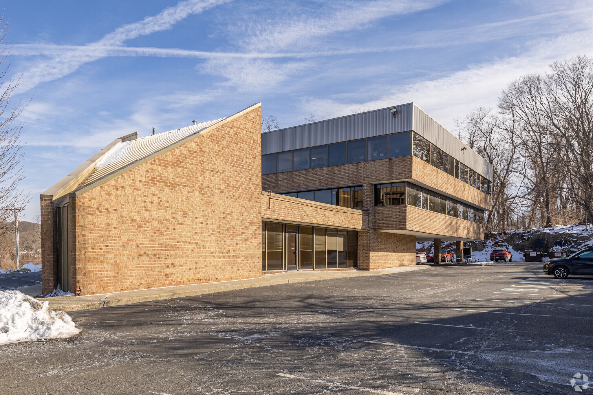 108 Mill Plain Rd, Danbury, CT for Rent