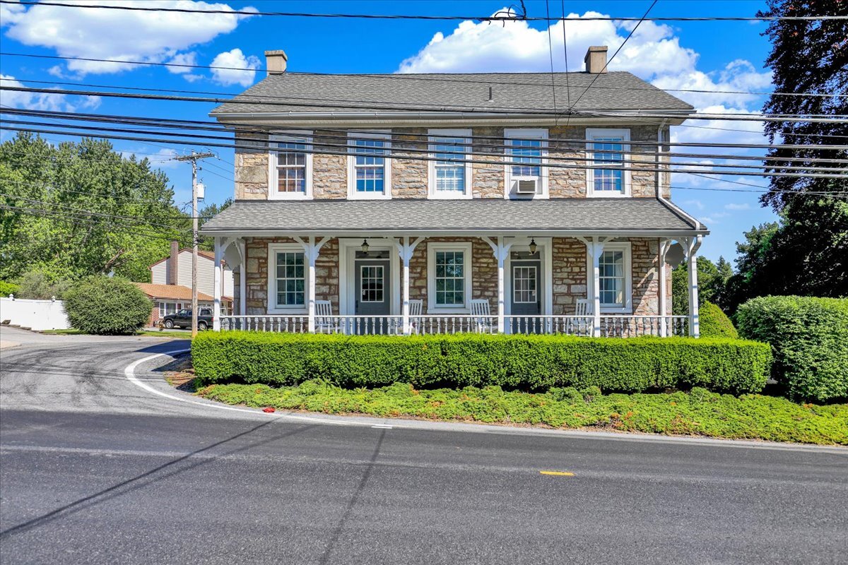 879 Fritztown Rd, Sinking Spring, PA for Rent