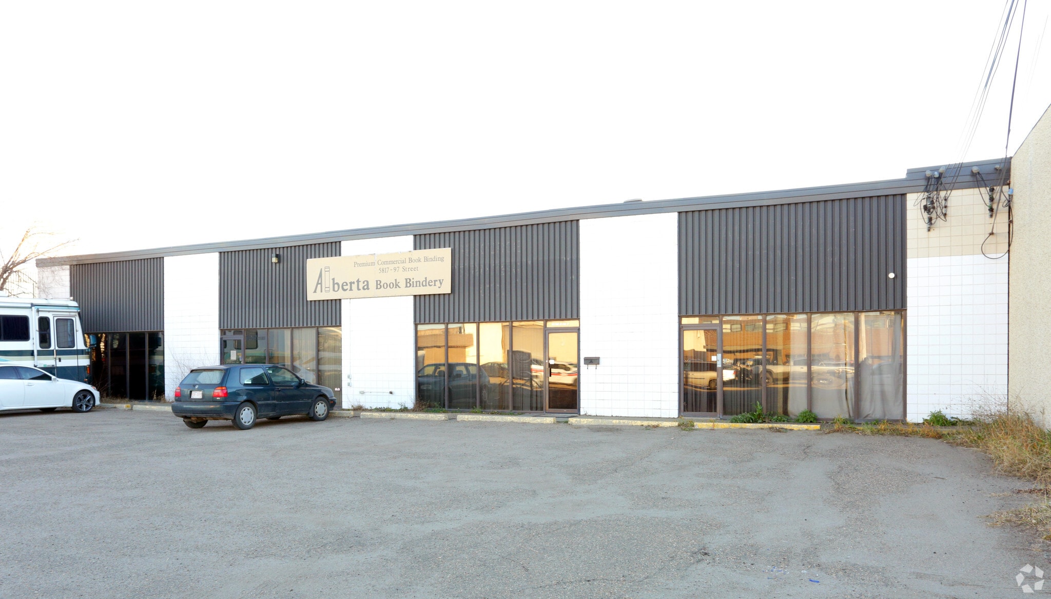 5817 97th St NW, Edmonton, AB for Rent