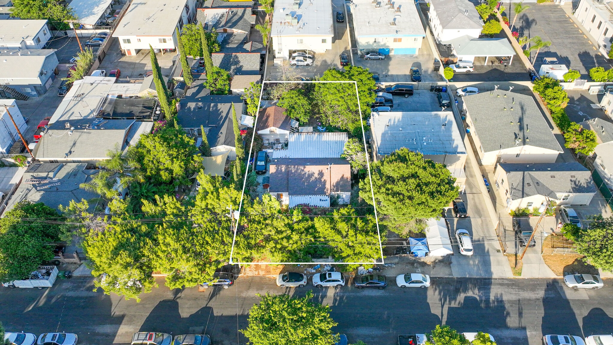 6928 Gentry Ave, North Hollywood, CA for Sale