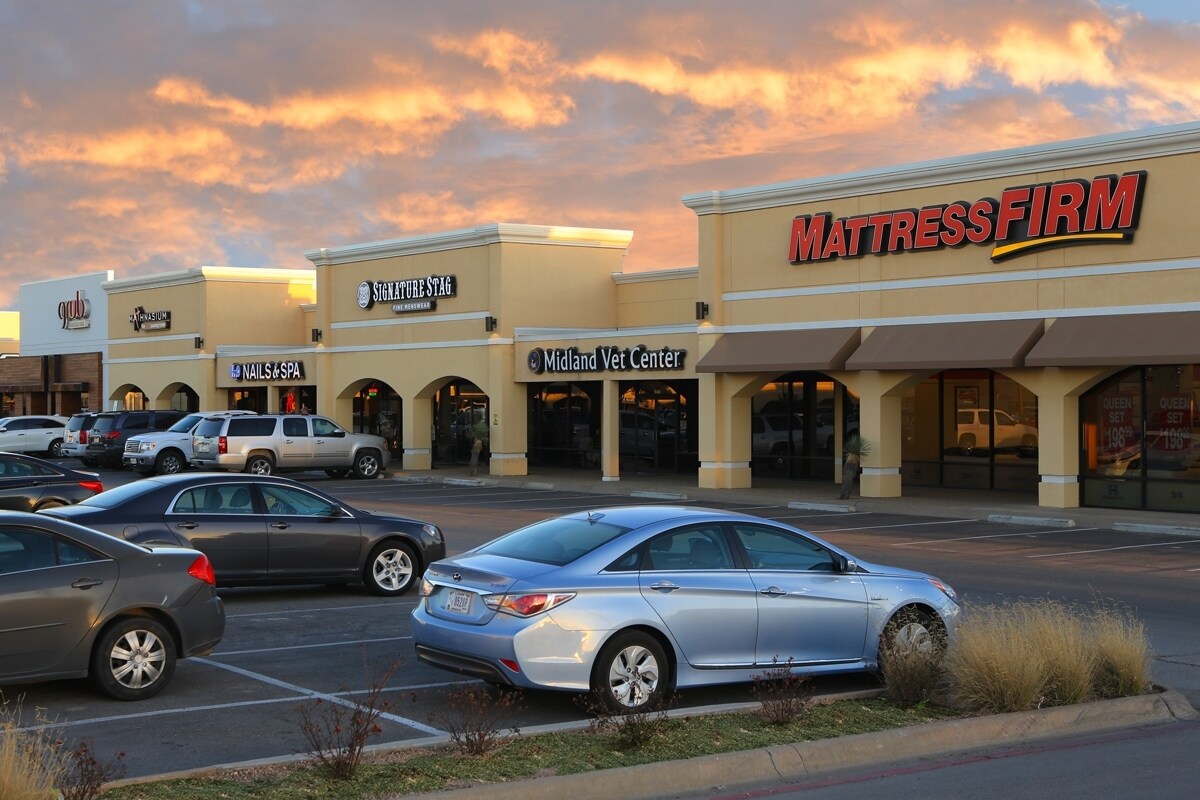 4400 N Midland Dr Midland, TX 79707 Shopping Center Property for Lease on
