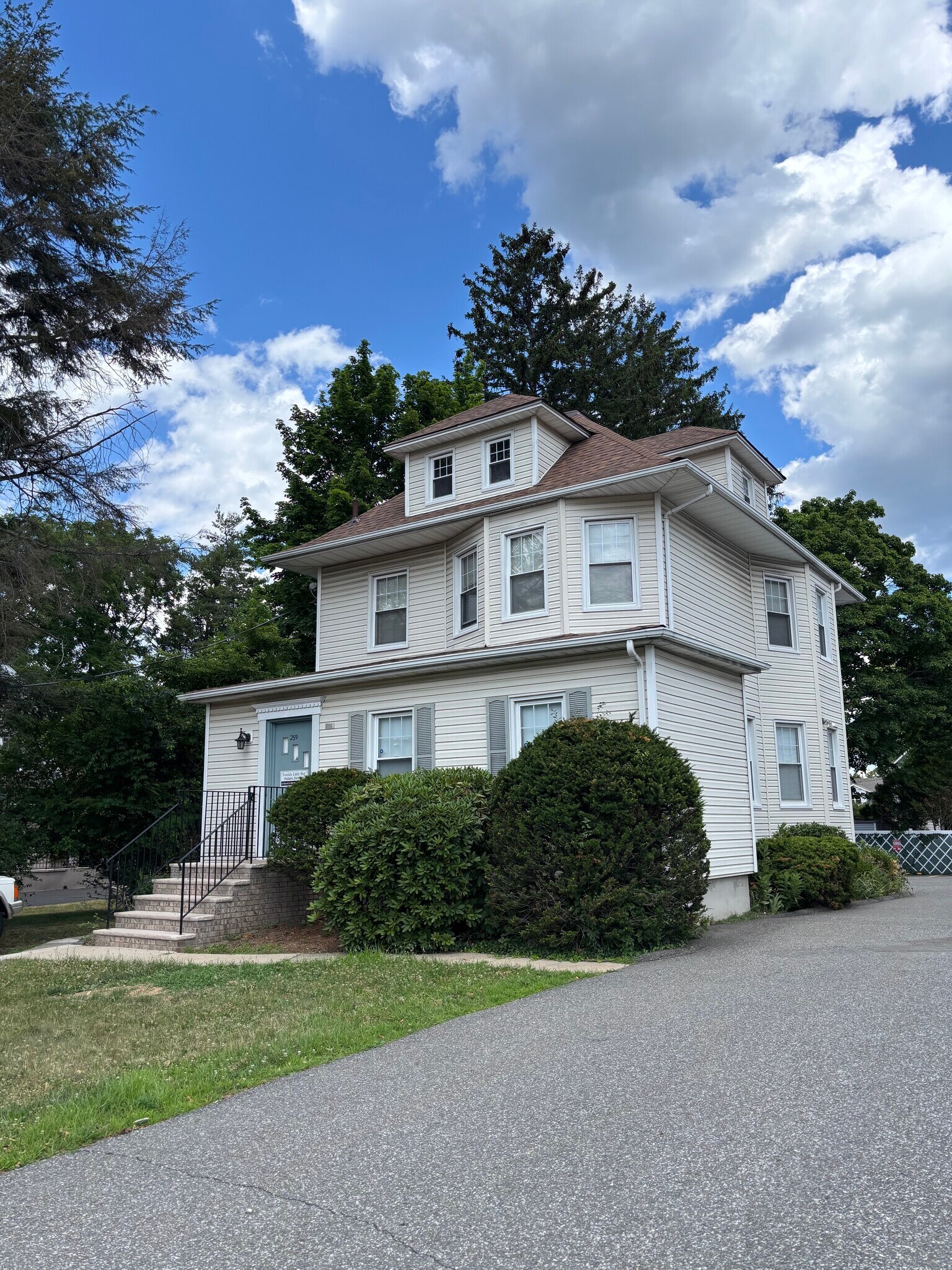 259 Kinderkamack Rd, Westwood, NJ for Rent