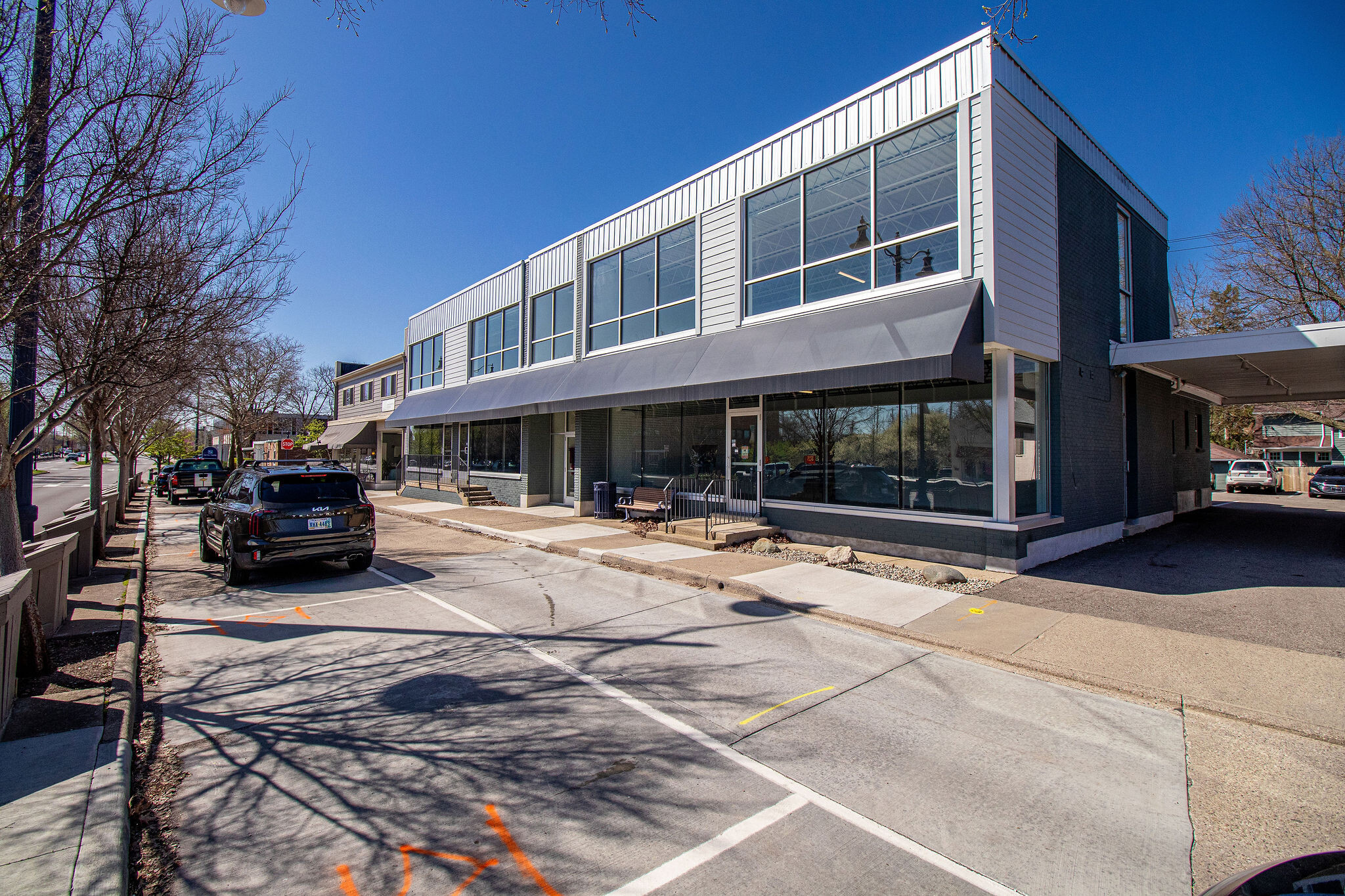 2533-2537 Far Hills Ave, Oakwood, OH for Rent