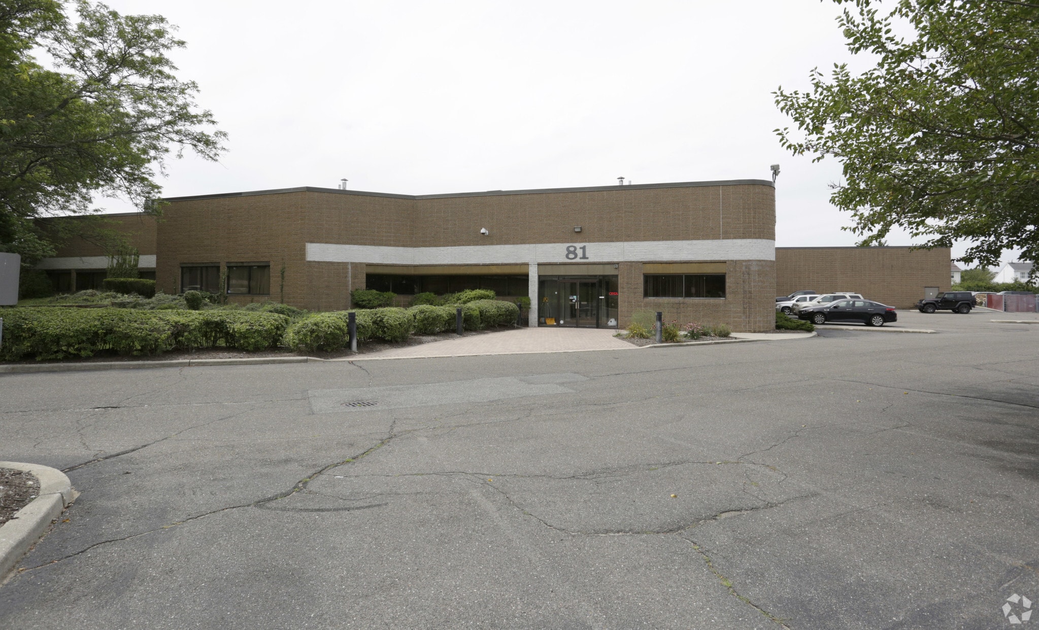 81 Executive Blvd, Farmingdale, NY for Rent