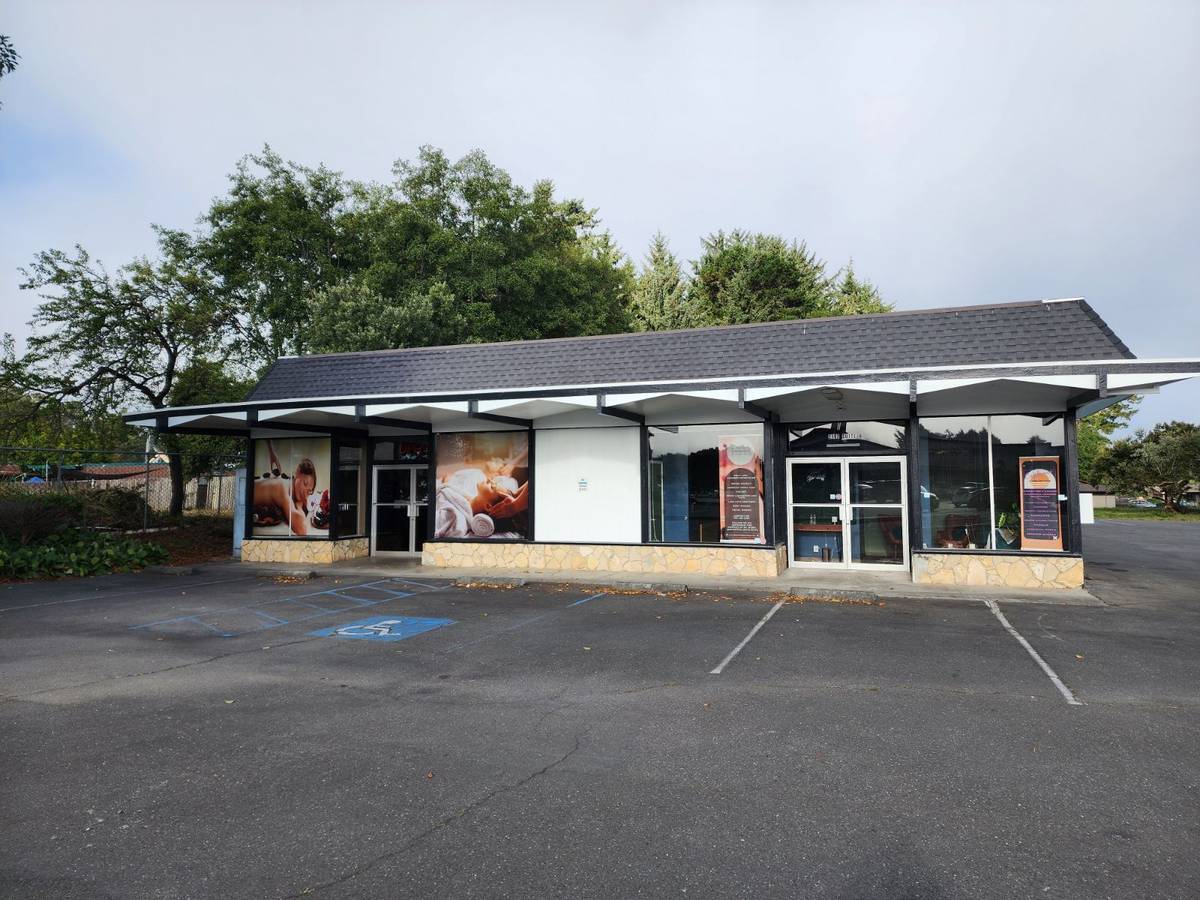 2194 Central Ave, Mckinleyville, CA for Rent