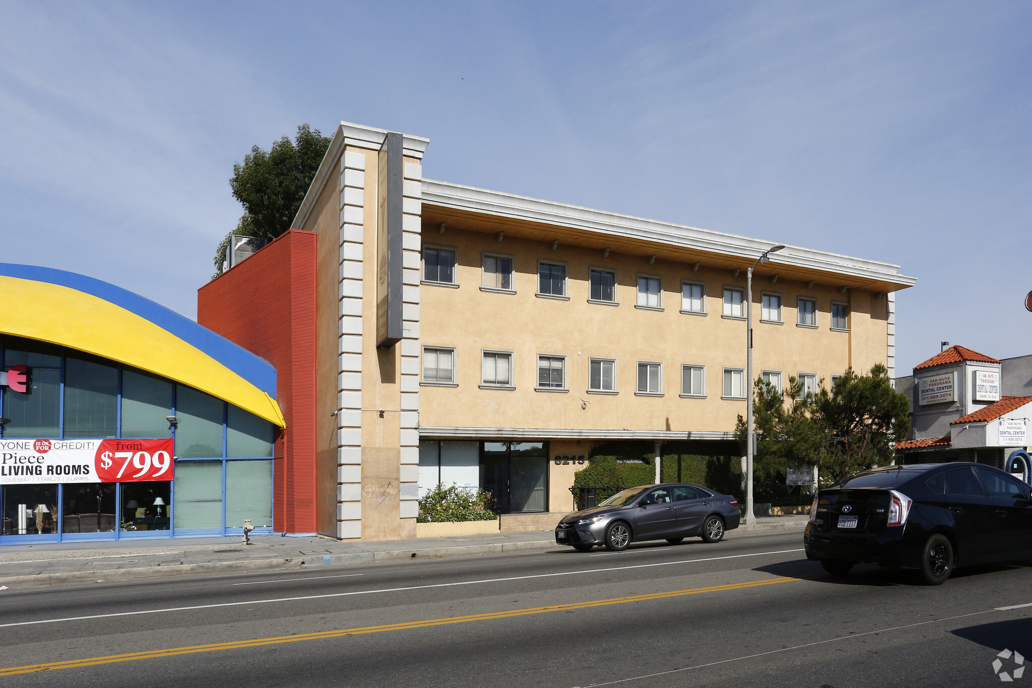 8215 Van Nuys Blvd, Panorama City, CA for Rent