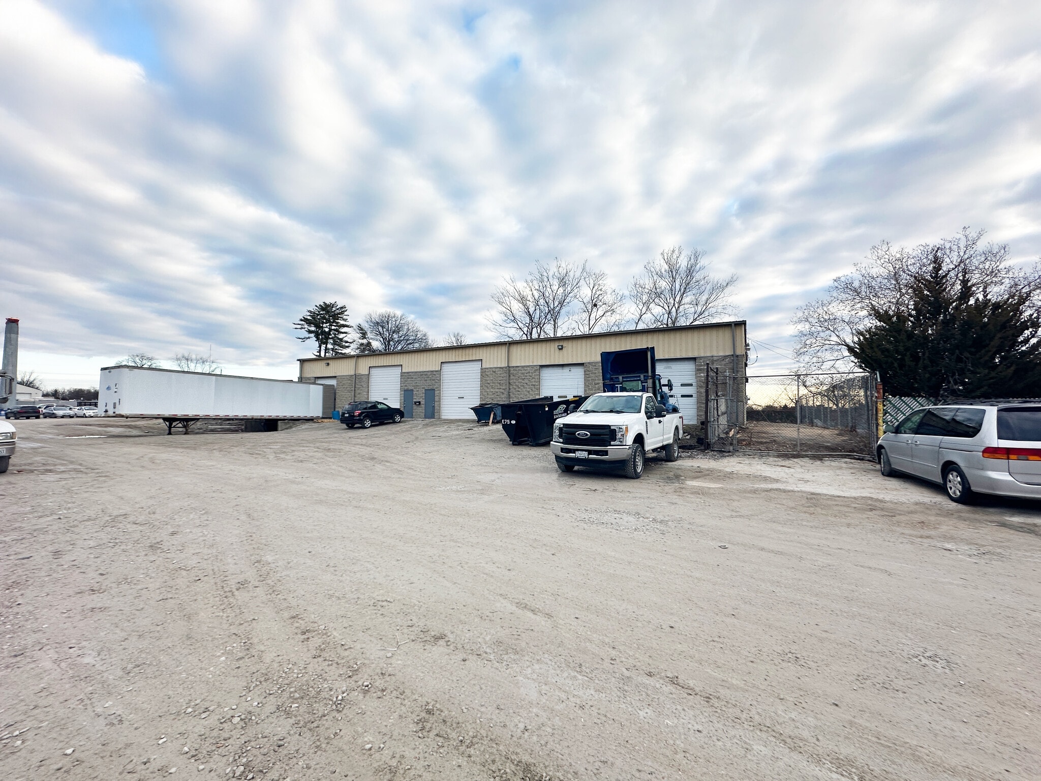 9735 Gravois Rd, Affton, MO for Sale
