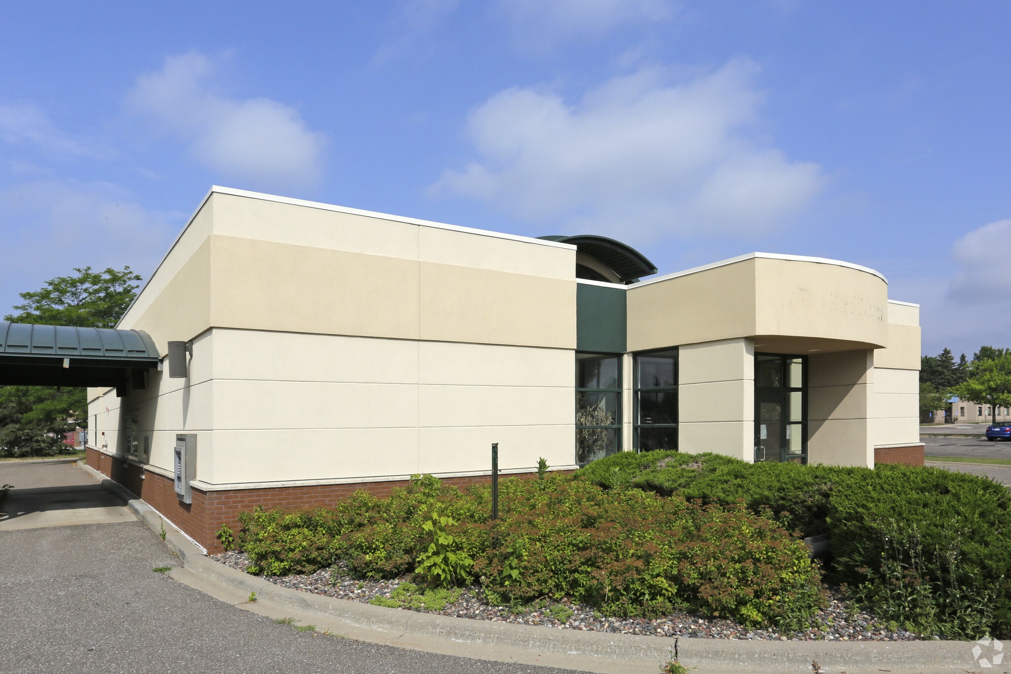 8420 City Centre Dr, Woodbury, MN for Sale