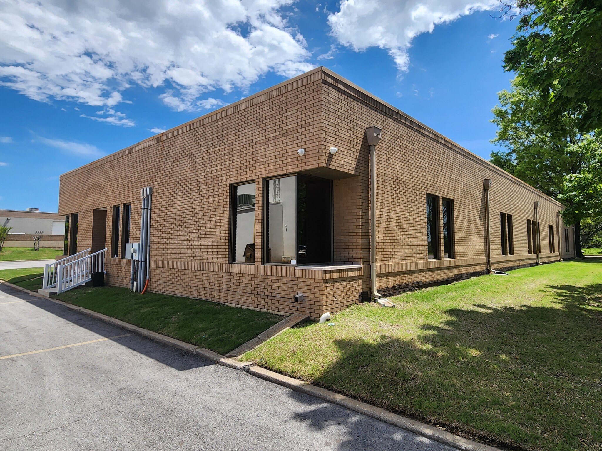 3040 N Hemlock Cir, Broken Arrow, OK for Rent