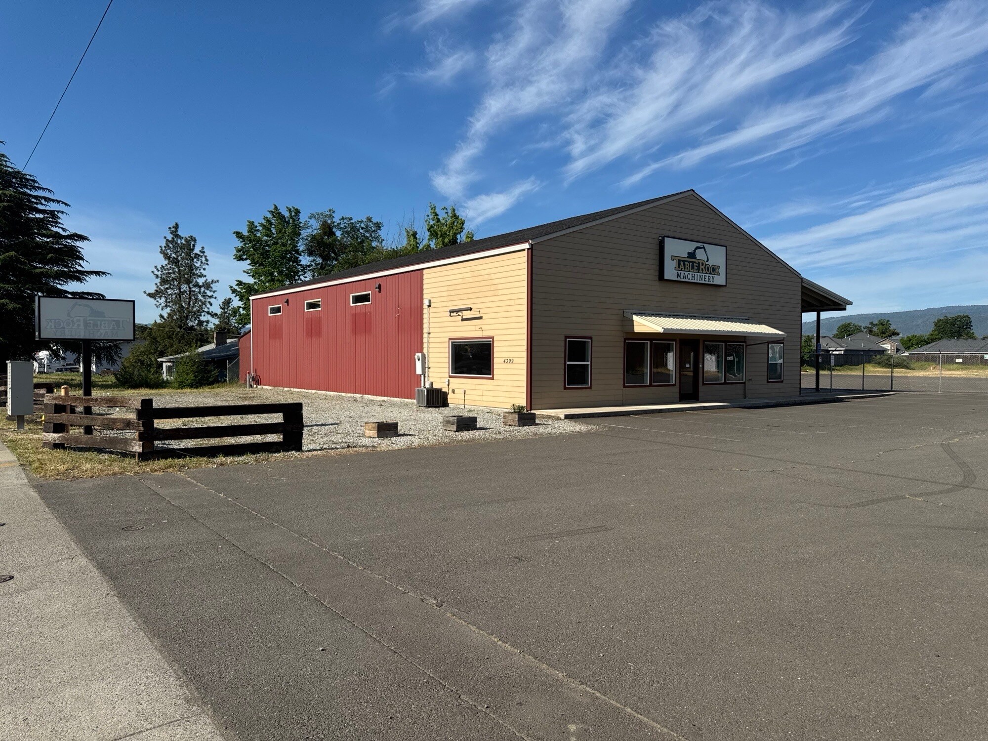 4399 Table Rock Rd, Central Point, OR for Rent