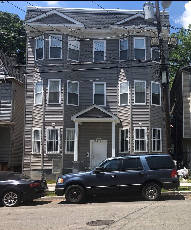 813815 S 14th St Newark, NJ 07108 MultiFamily Property for Lease on
