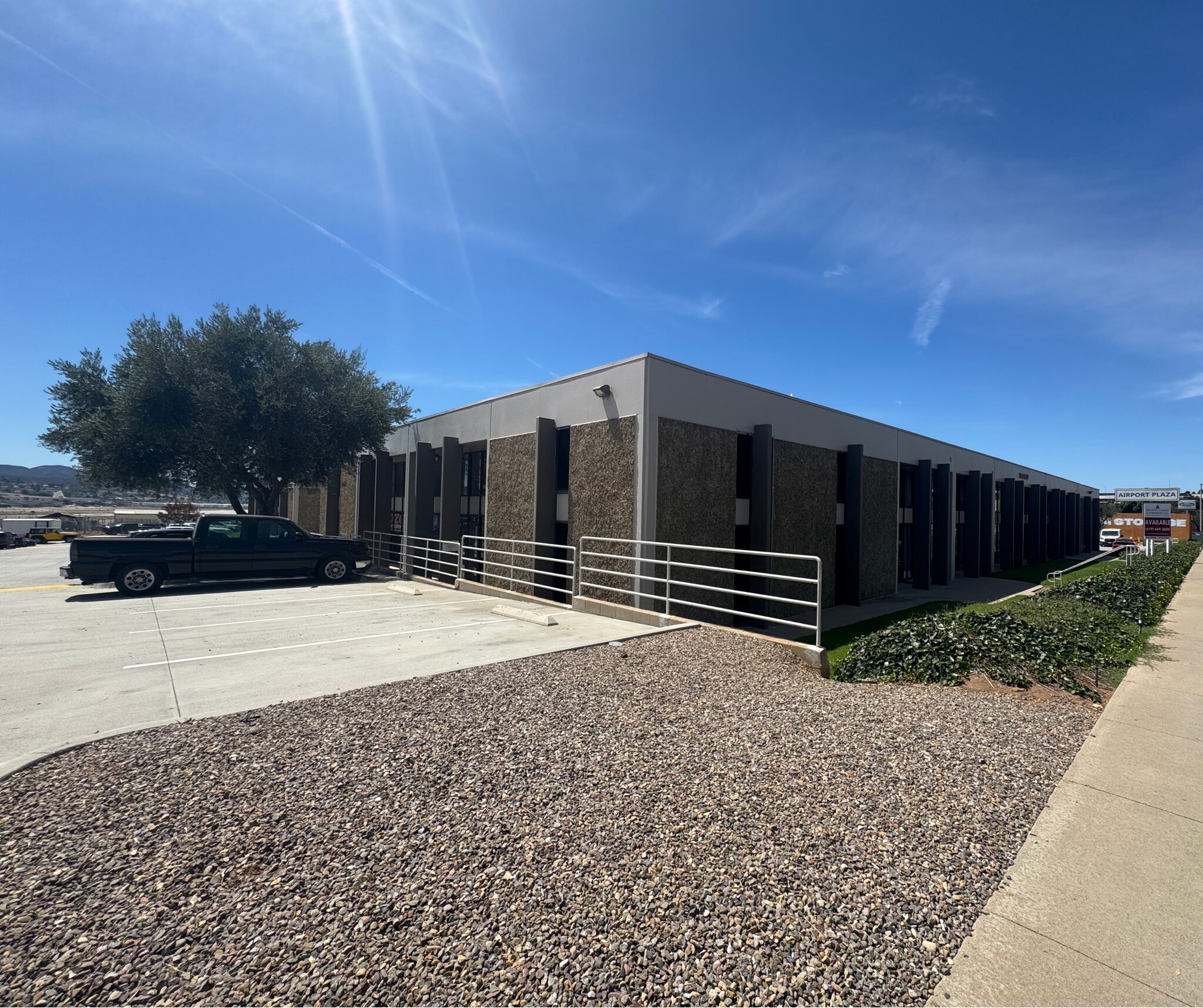 8400 N Magnolia Ave, Santee, CA for Rent
