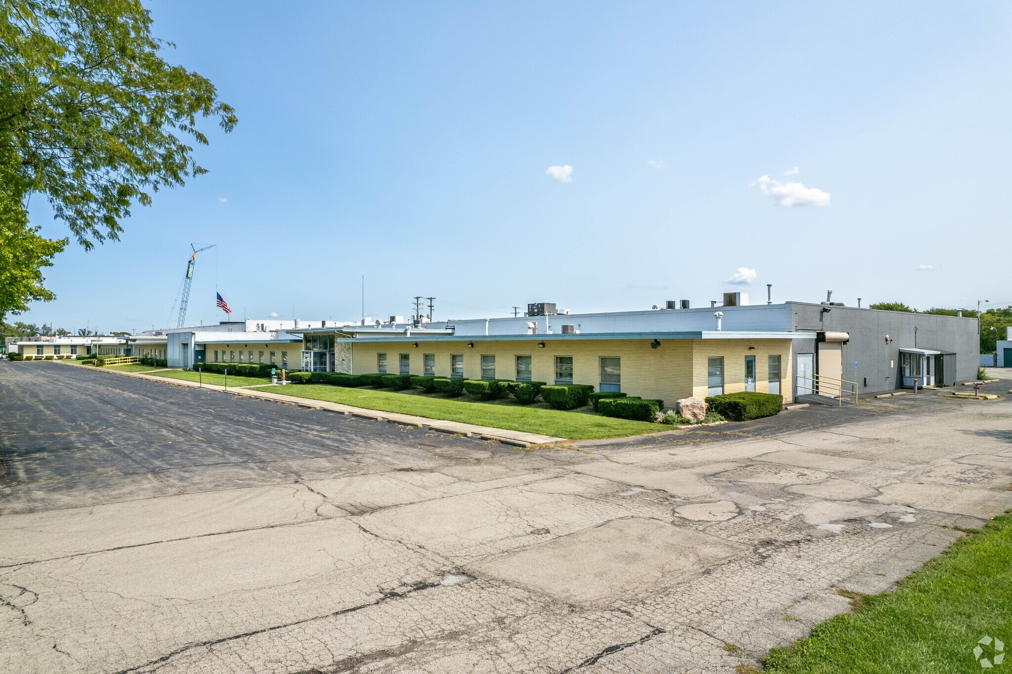 3024-3046 E River Rd, Moraine, OH for Rent