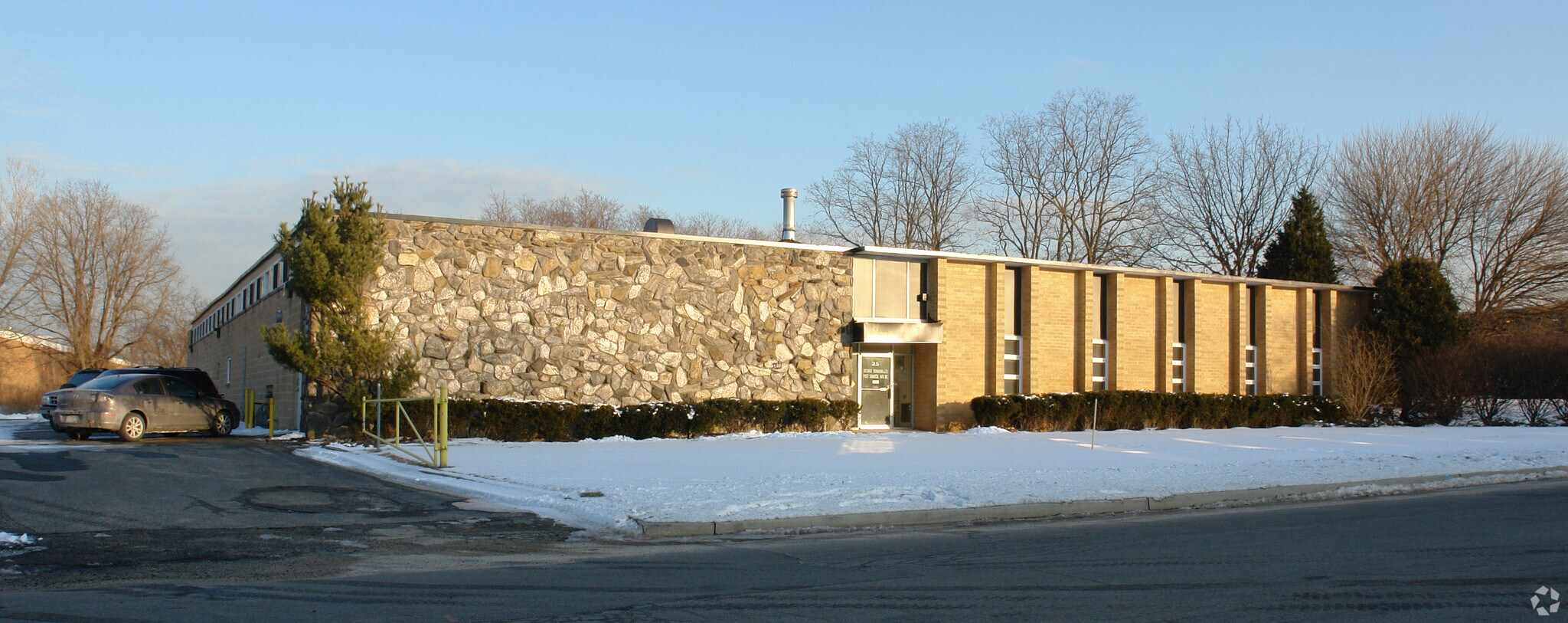 25 Plant Ave Hauppauge, NY 11788 Industrial Property for Lease on