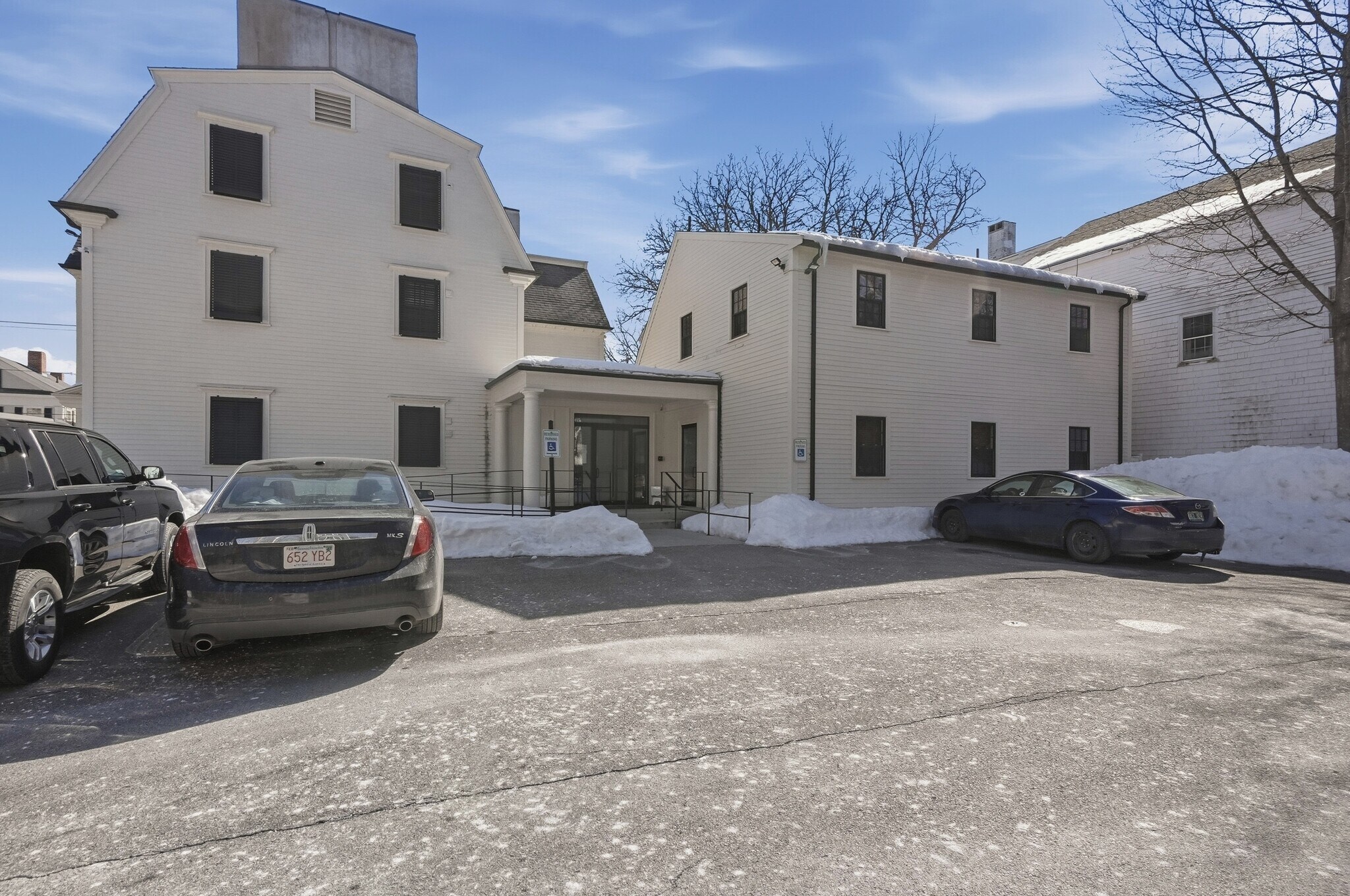 28 Green St, Newburyport, MA for Rent