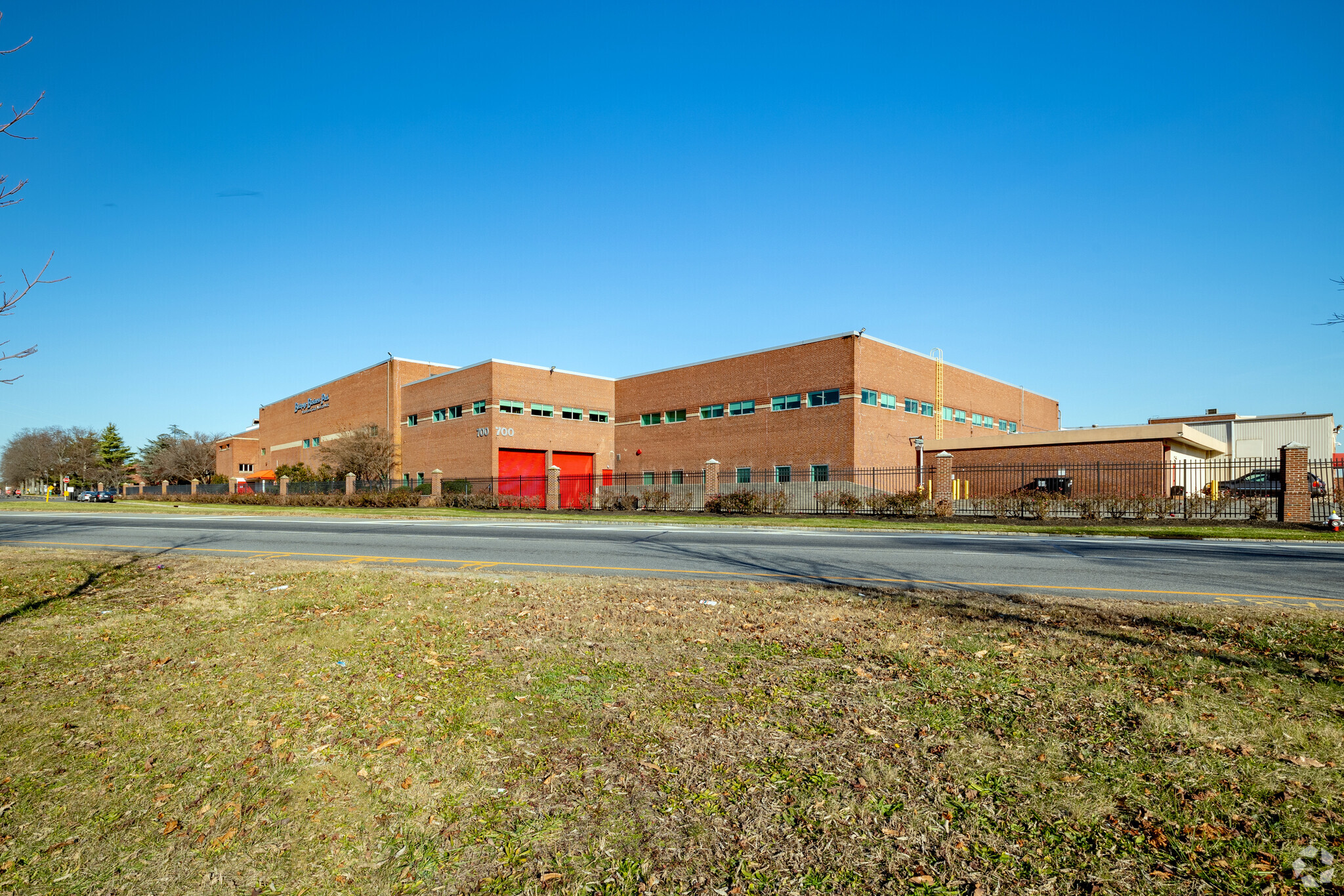 700 Hicksville Rd, Bethpage, NY for Rent